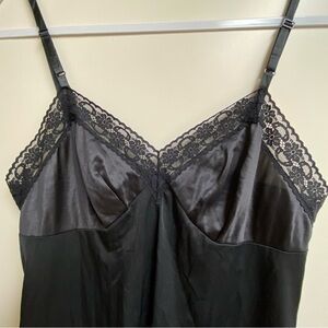 Vanity Fair Black Lace Trim Slip EUC